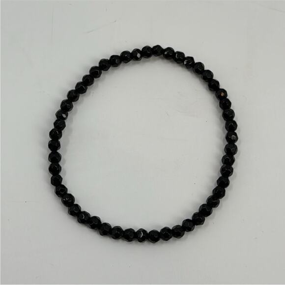 Black stretchy beaded bracelet - Picture 3 of 3